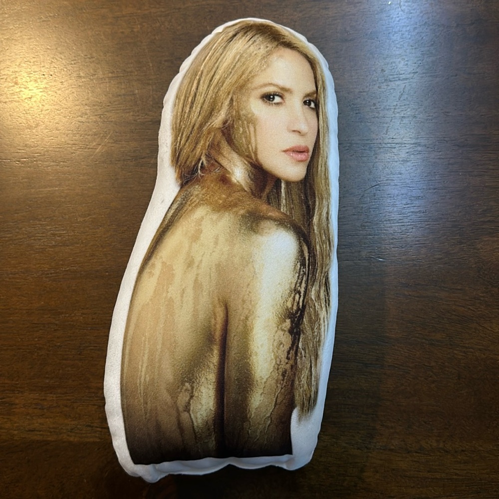 Shakira El Dorado Plush